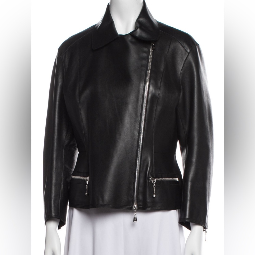 100% Authentic Guaranteed Louis Vuitton Lambskin Biker Jacket. Retails $8,850